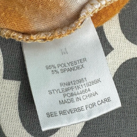 Flowy, soft, yellow and white, tie dye t-shirt. - Picture 3 of 4